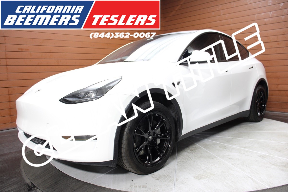 2024 Tesla Model Y Long Range's photo