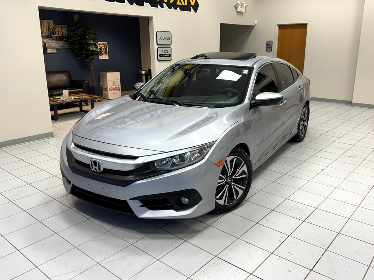 2017 Honda Civic EX-T's photo