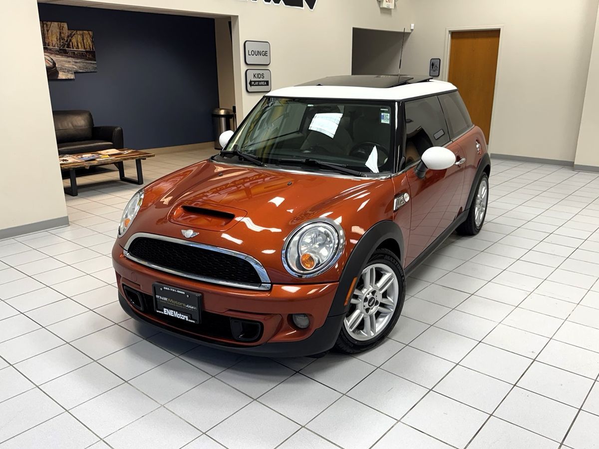 2011 MINI Cooper S's photo