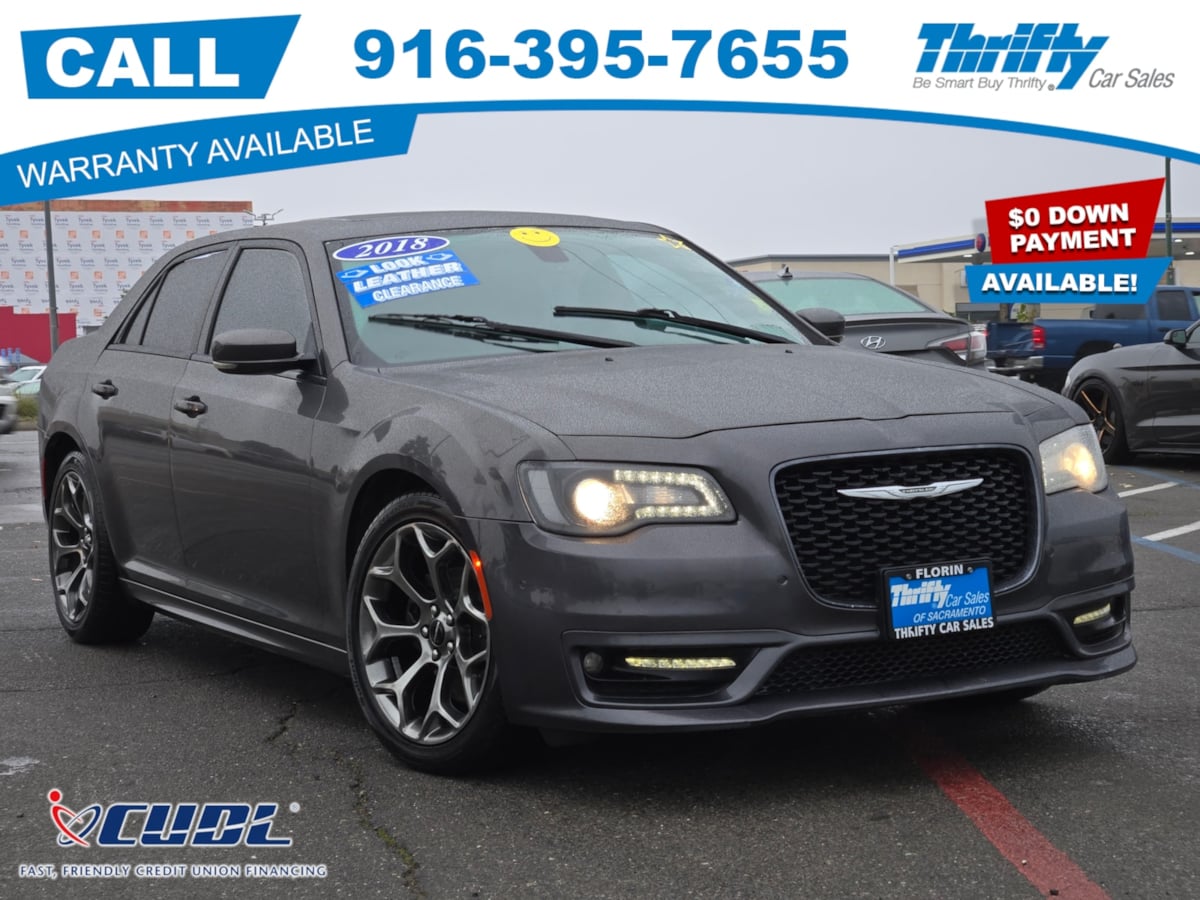 2018 Chrysler 300 S's photo