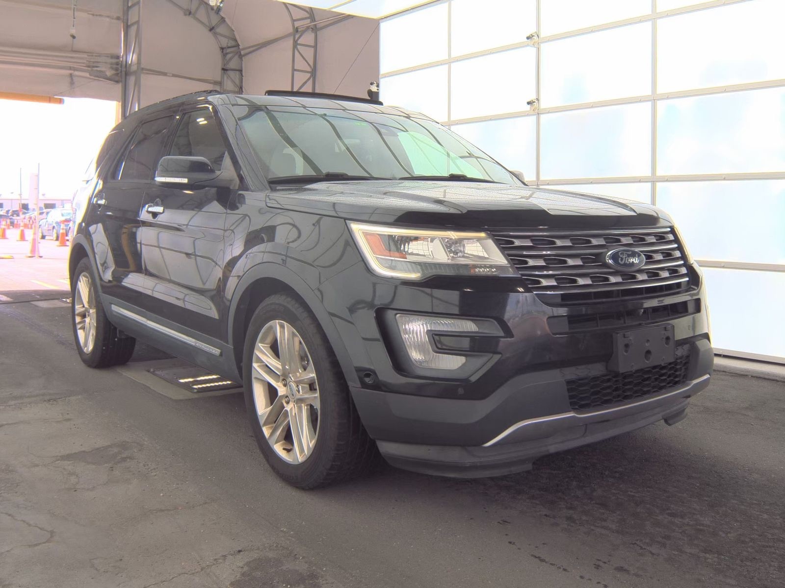2016 Ford Explorer Limited's photo