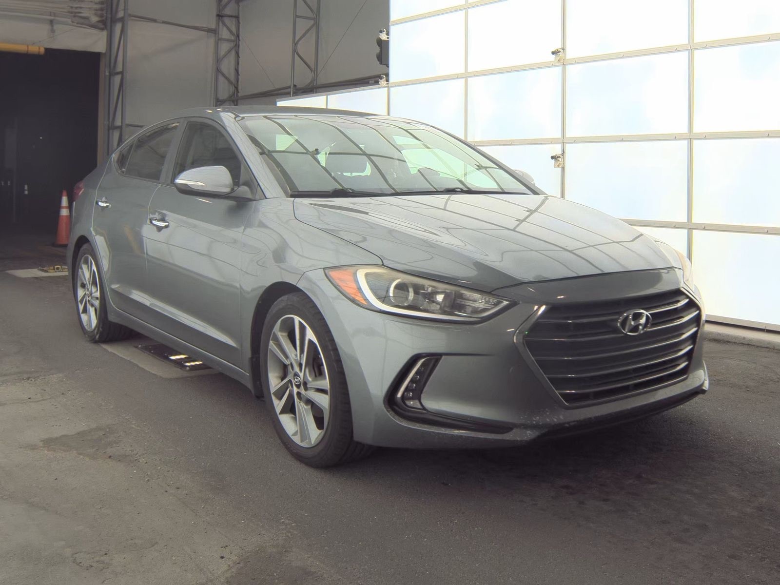 2017 Hyundai Elantra Limited's photo