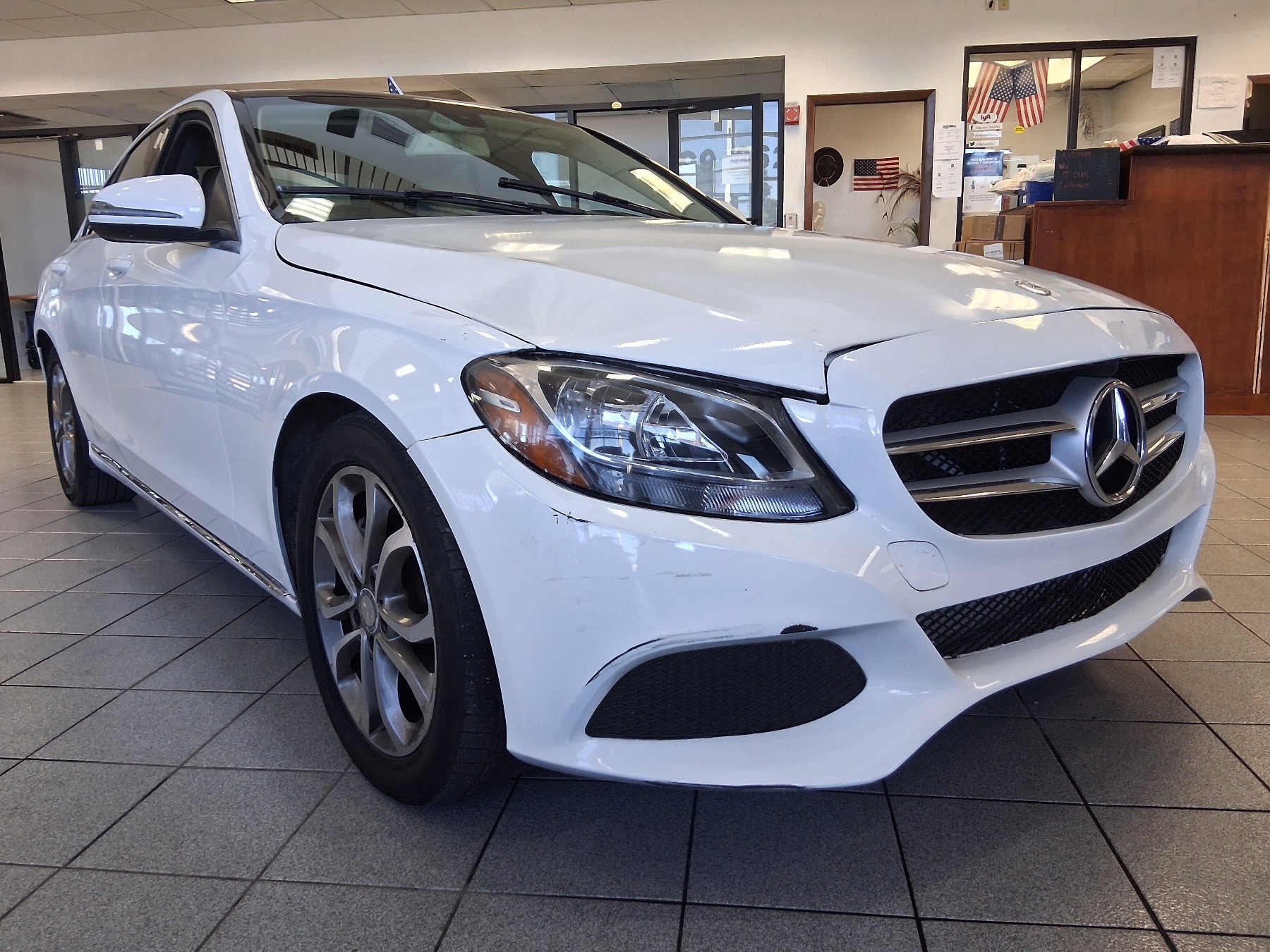 2016 Mercedes-Benz C-Class C300's photo