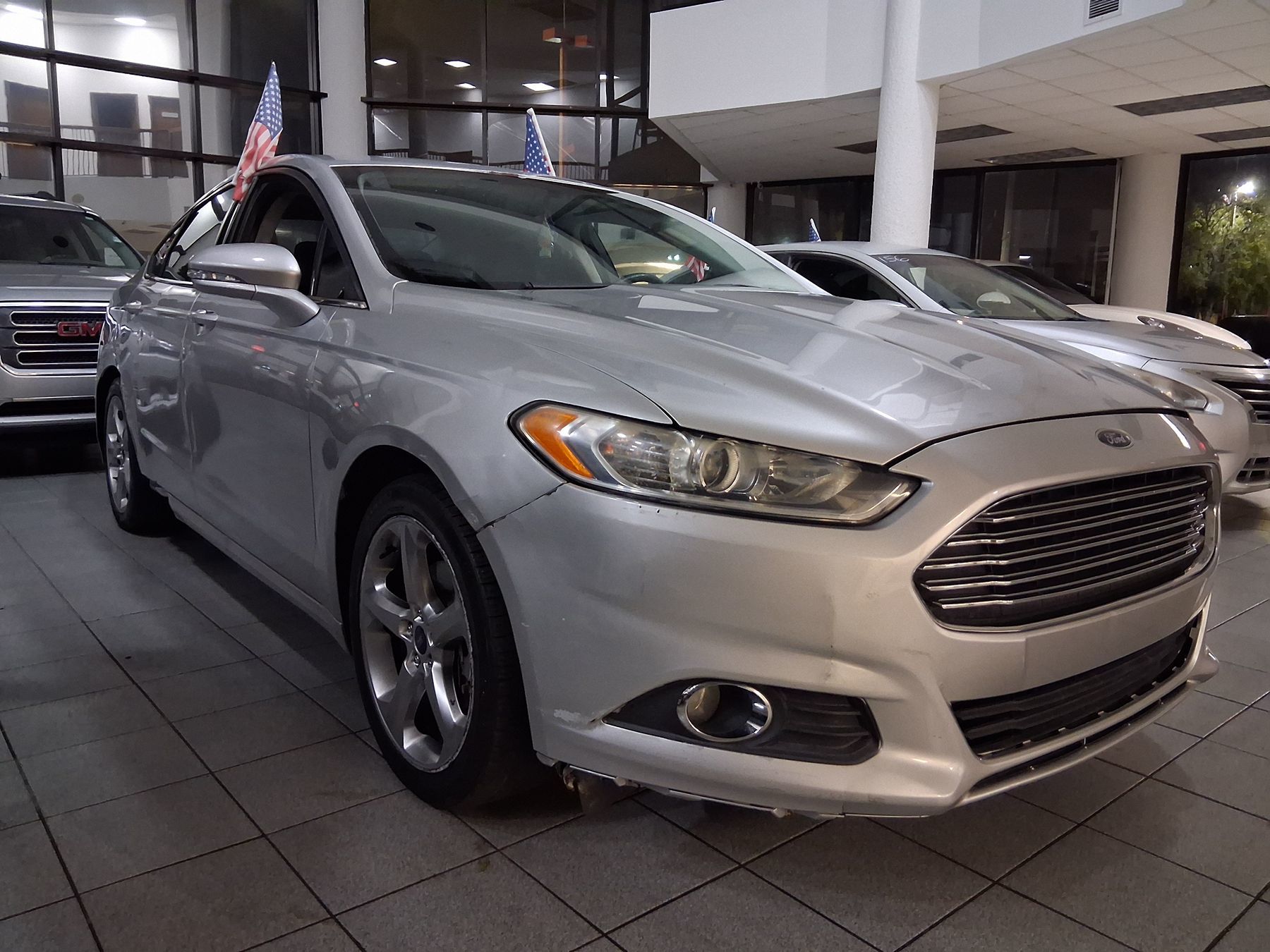 2013 Ford Fusion SE's photo