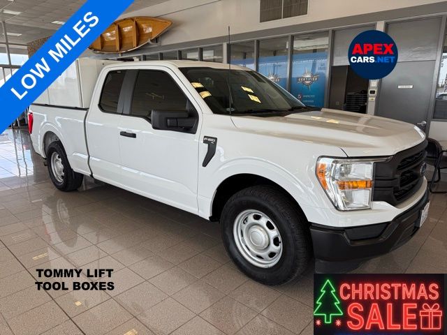 2022 Ford F-150 XL's photo