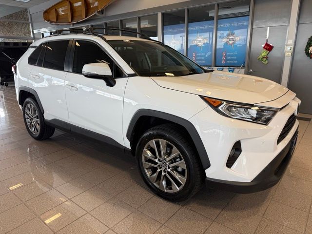 2020 Toyota RAV4 XLE Premium