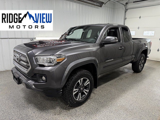 2016 Toyota Tacoma TRD Sport's photo