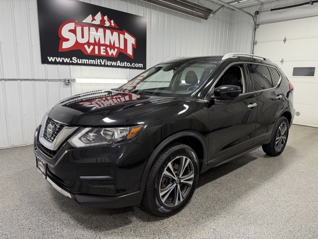 2019 Nissan Rogue SV's photo