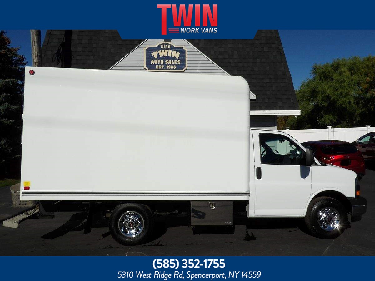 2018 GMC Savana Cutaway Work Van's photo