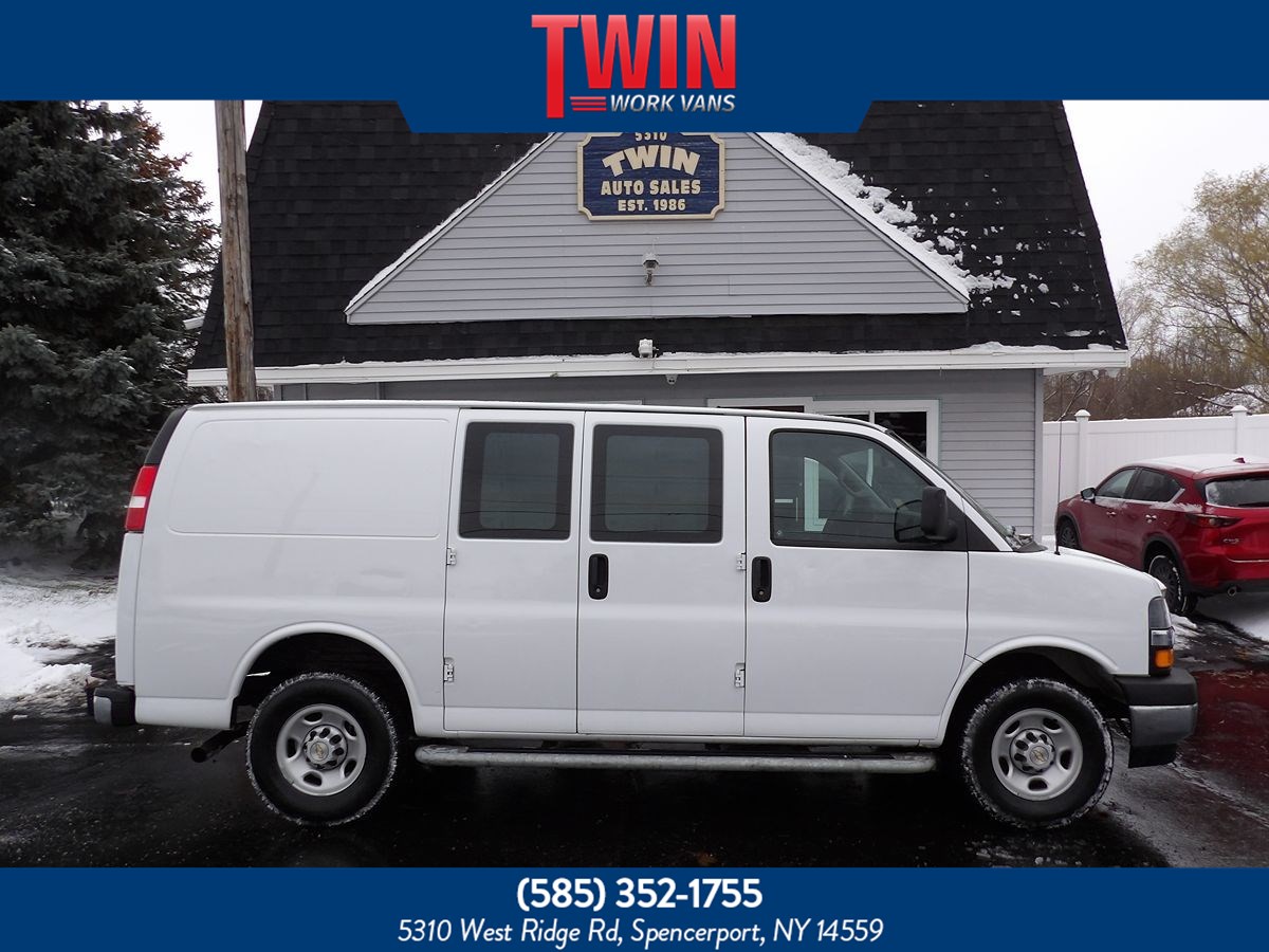 2023 Chevrolet Express Cargo Work Van's photo