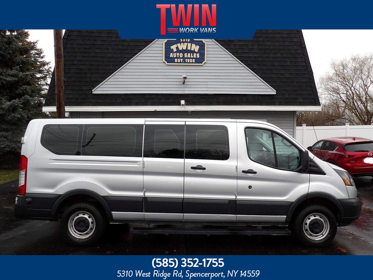 2017 Ford Transit Wagon XL's photo