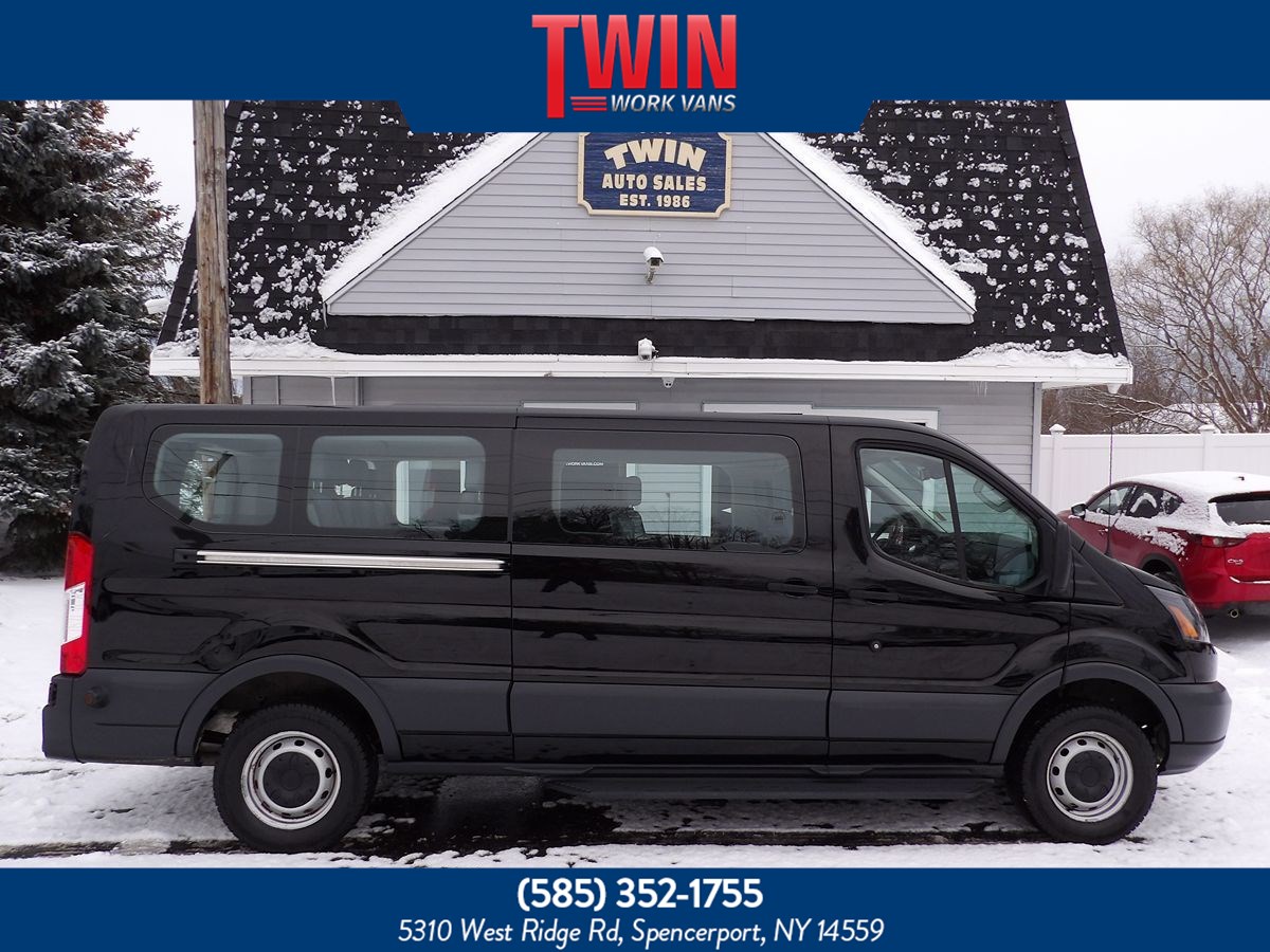 2018 Ford Transit Wagon XL's photo