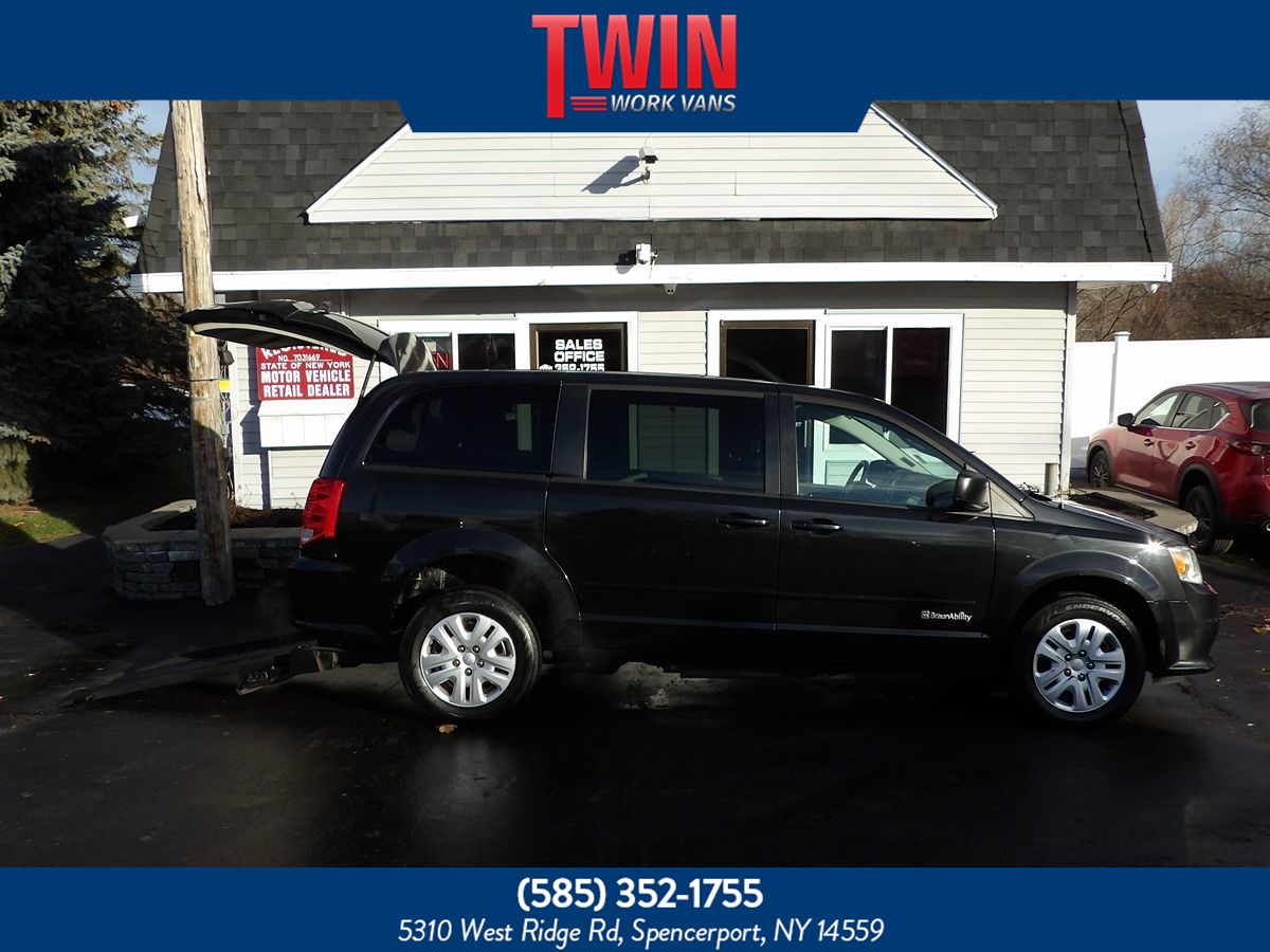 2017 Dodge Grand Caravan SE's photo