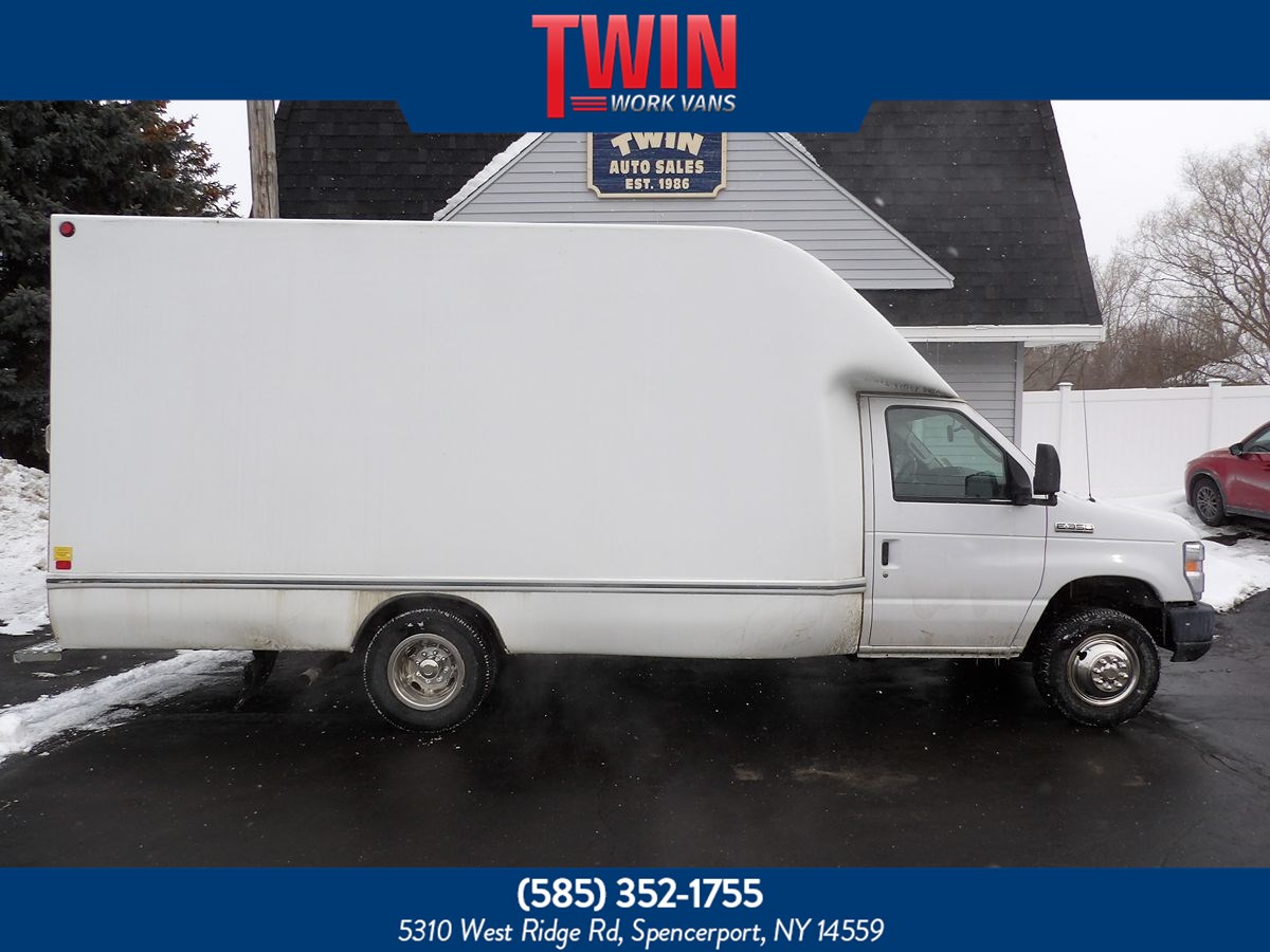 2018 Ford E-Series Cutaway Base