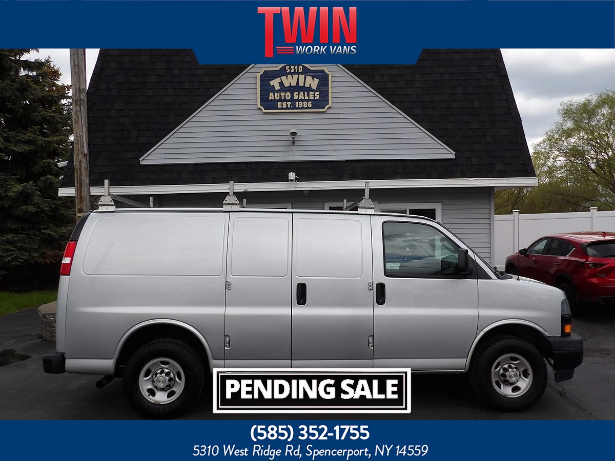 2021 Chevrolet Express 3500 Work Van HD's photo