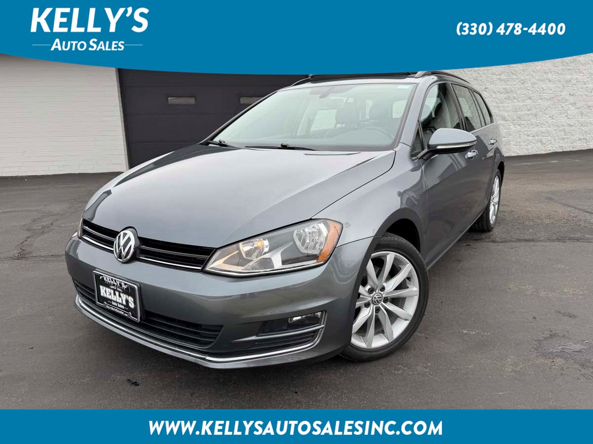 2017 Volkswagen Golf SportWagen S's photo