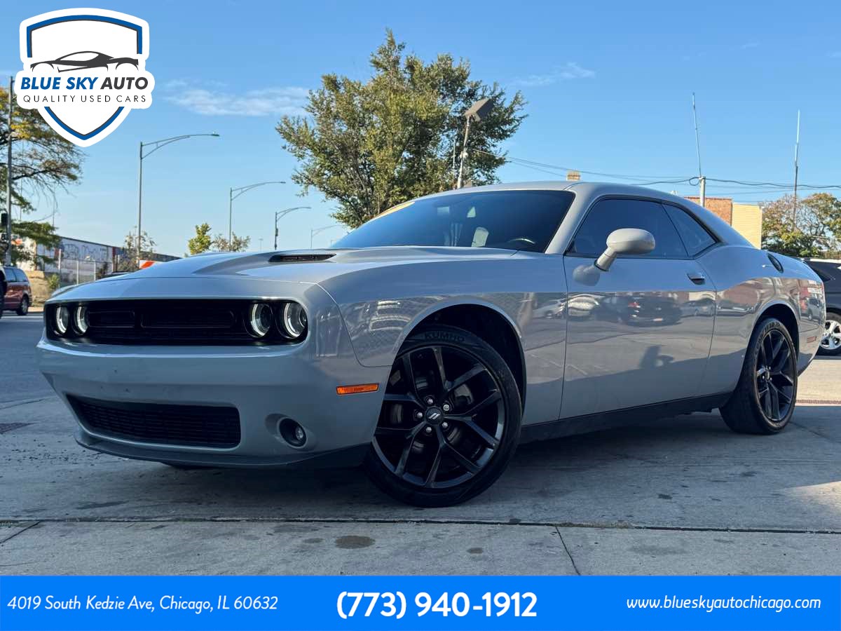 2022 Dodge Challenger SXT's photo