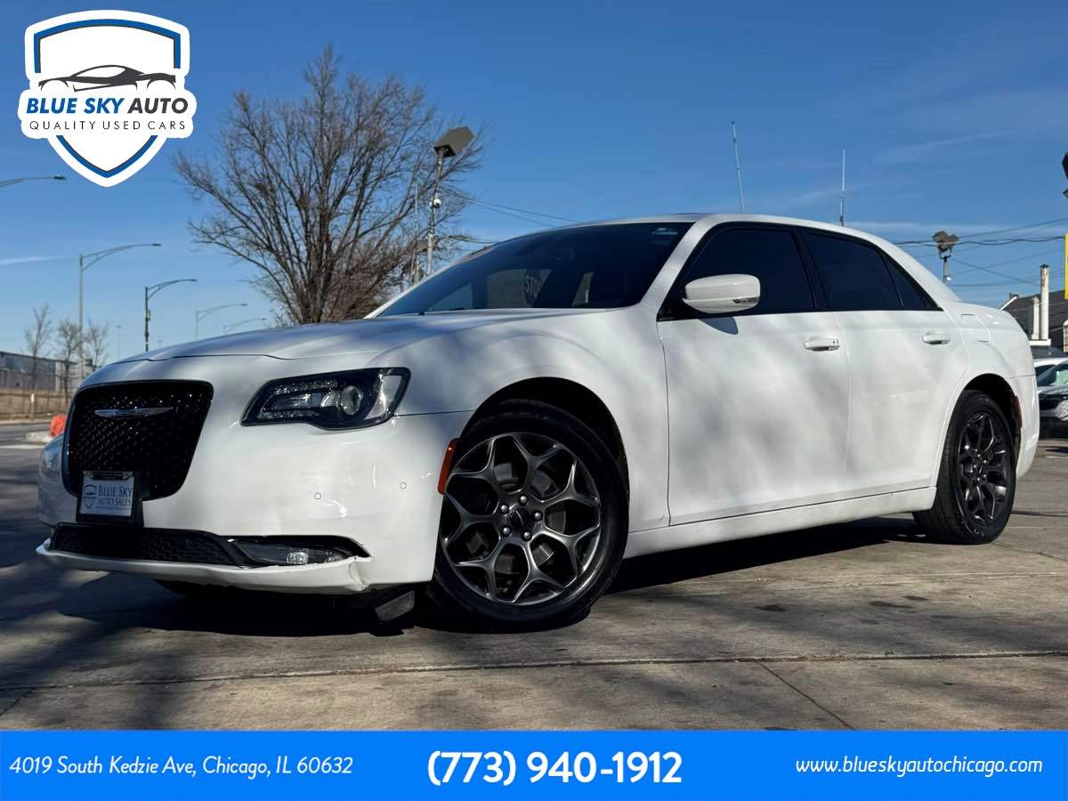 2018 Chrysler 300 S's photo