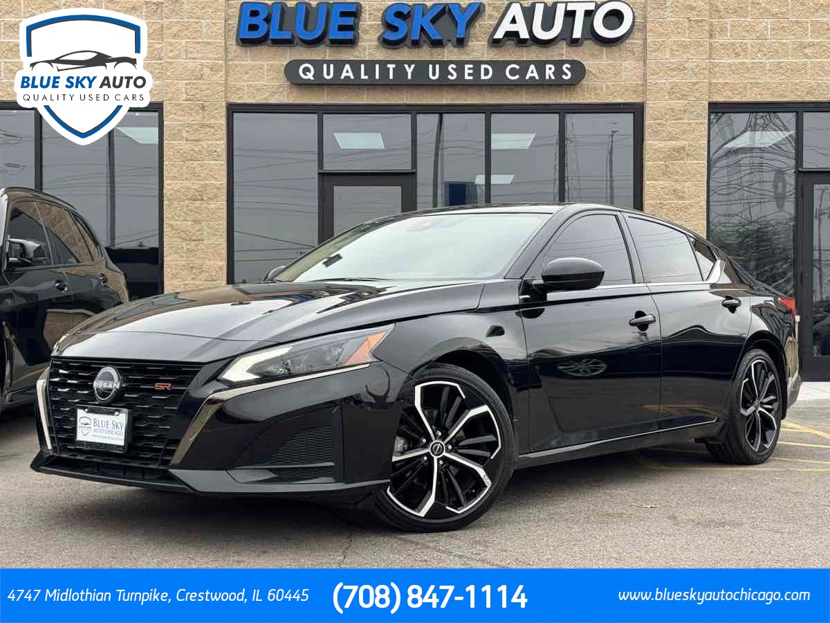 2024 Nissan Altima SR's photo