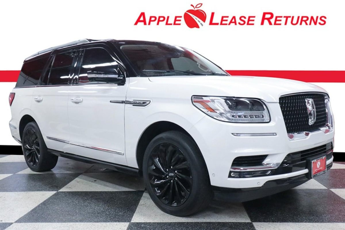 2021 Lincoln Navigator Black Label's photo