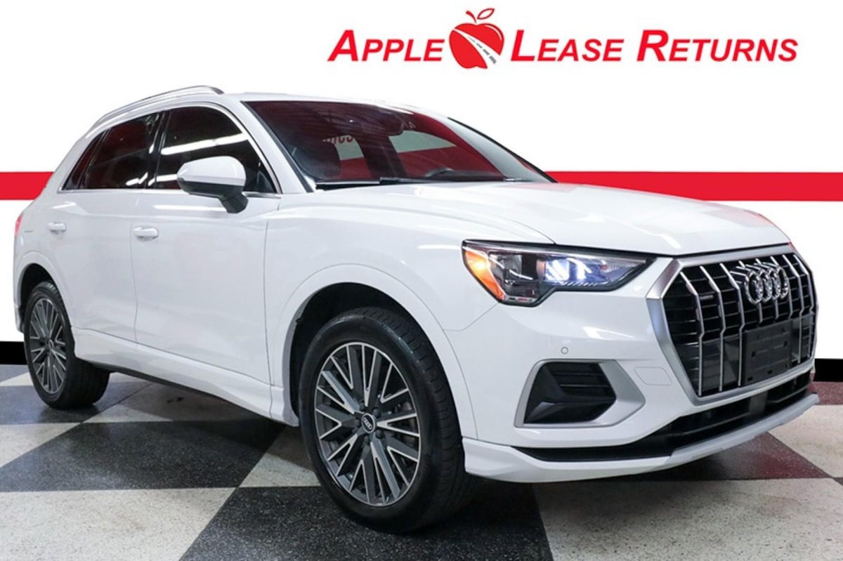 2022 Audi Q3 Premium's photo