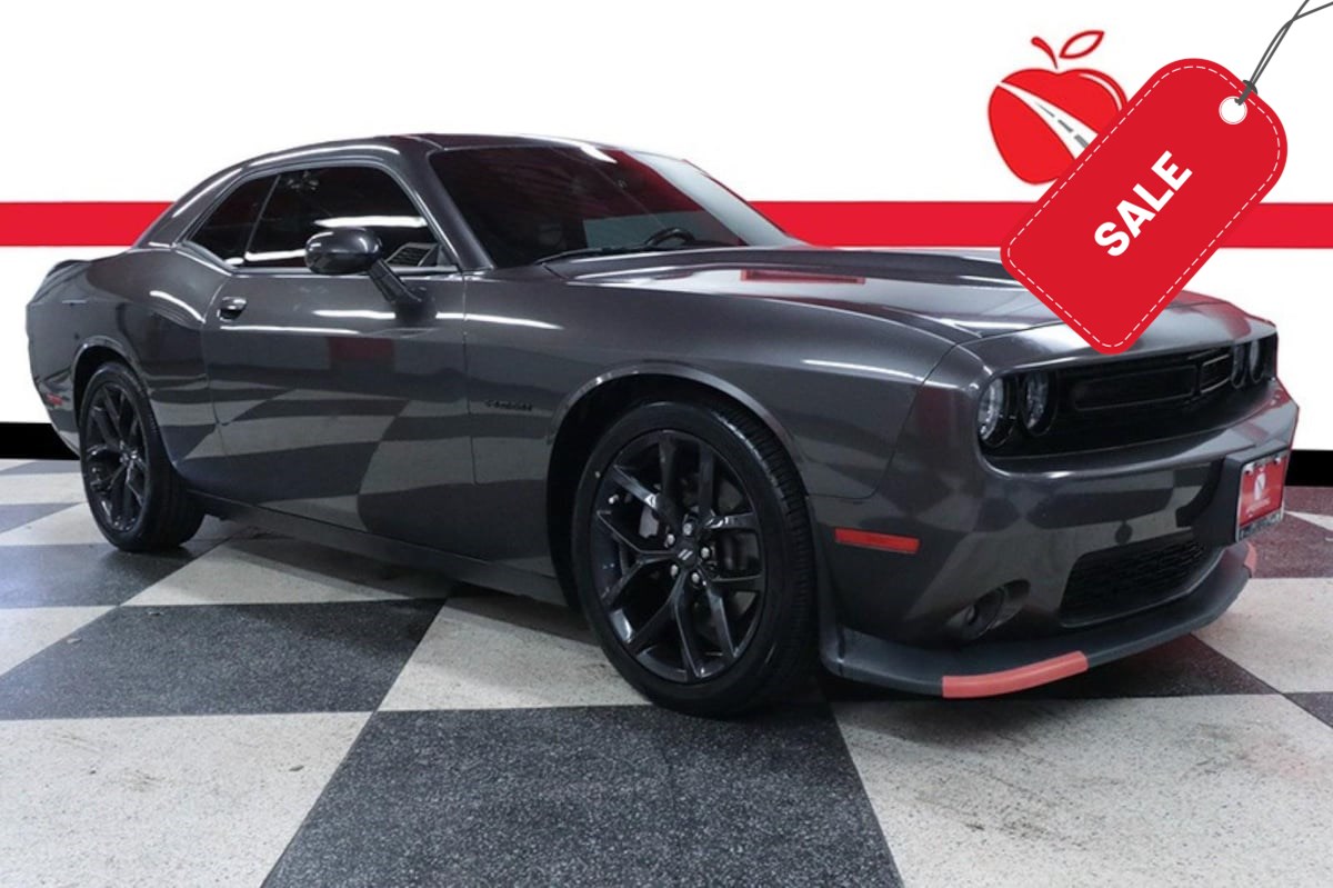 2022 Dodge Challenger R/T's photo