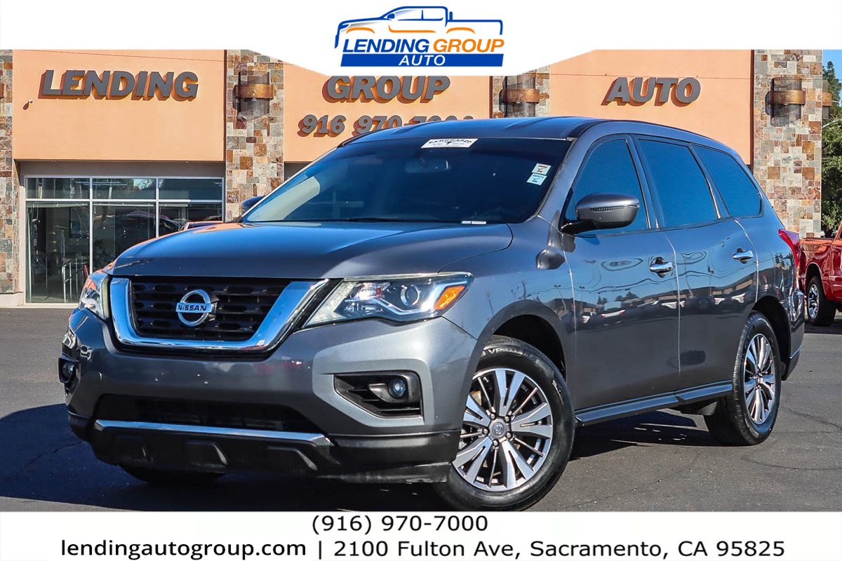 2019 Nissan Pathfinder SV