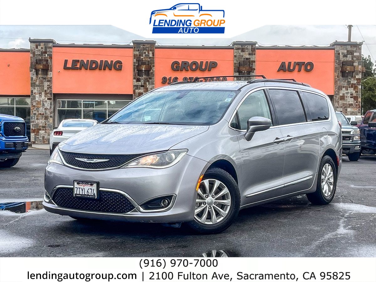 2017 Chrysler Pacifica Touring-L