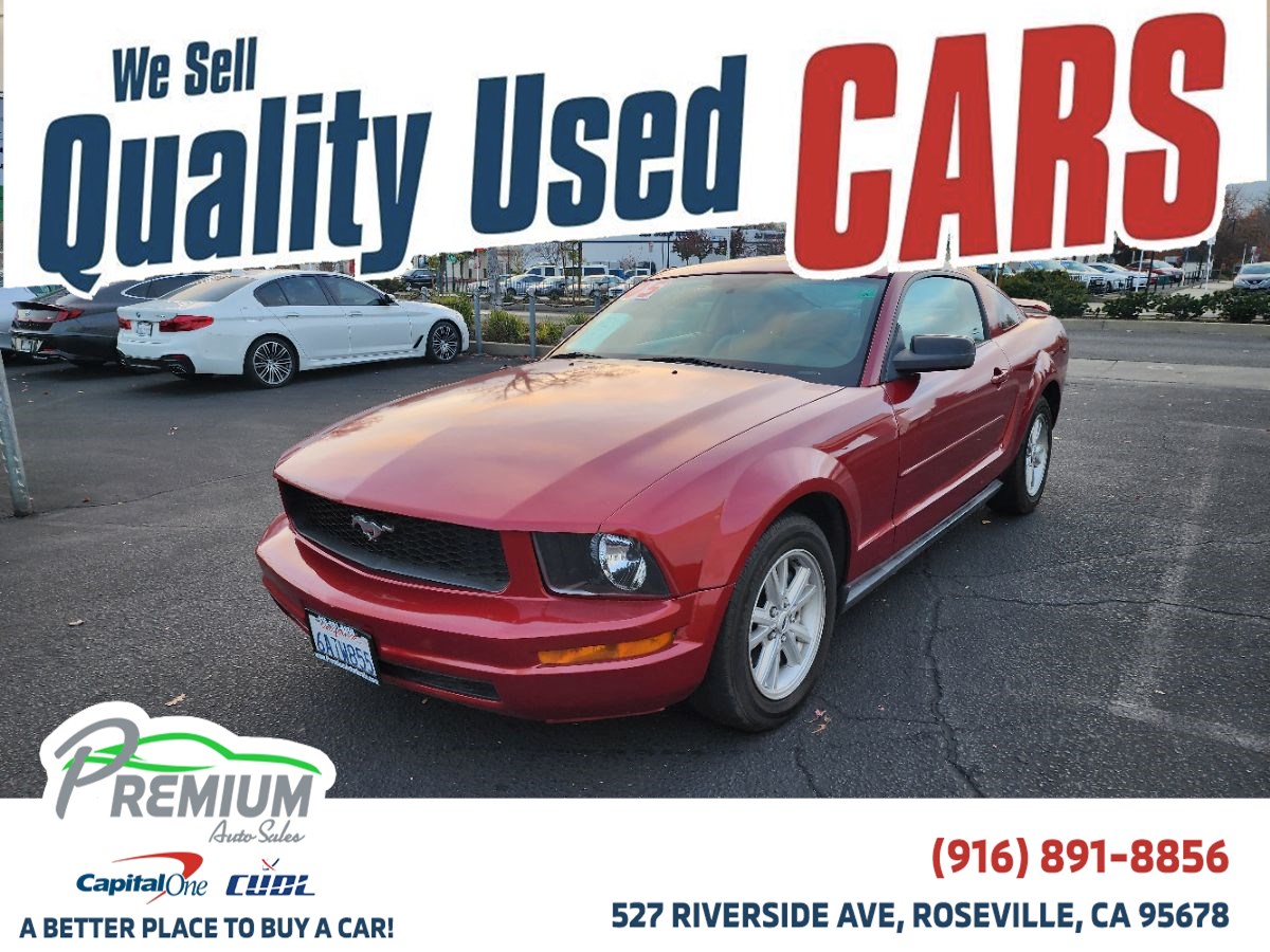 2005 Ford Mustang Deluxe's photo