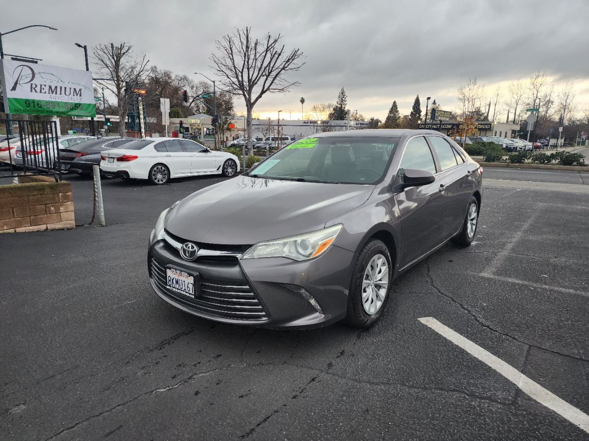 2015 Toyota Camry LE