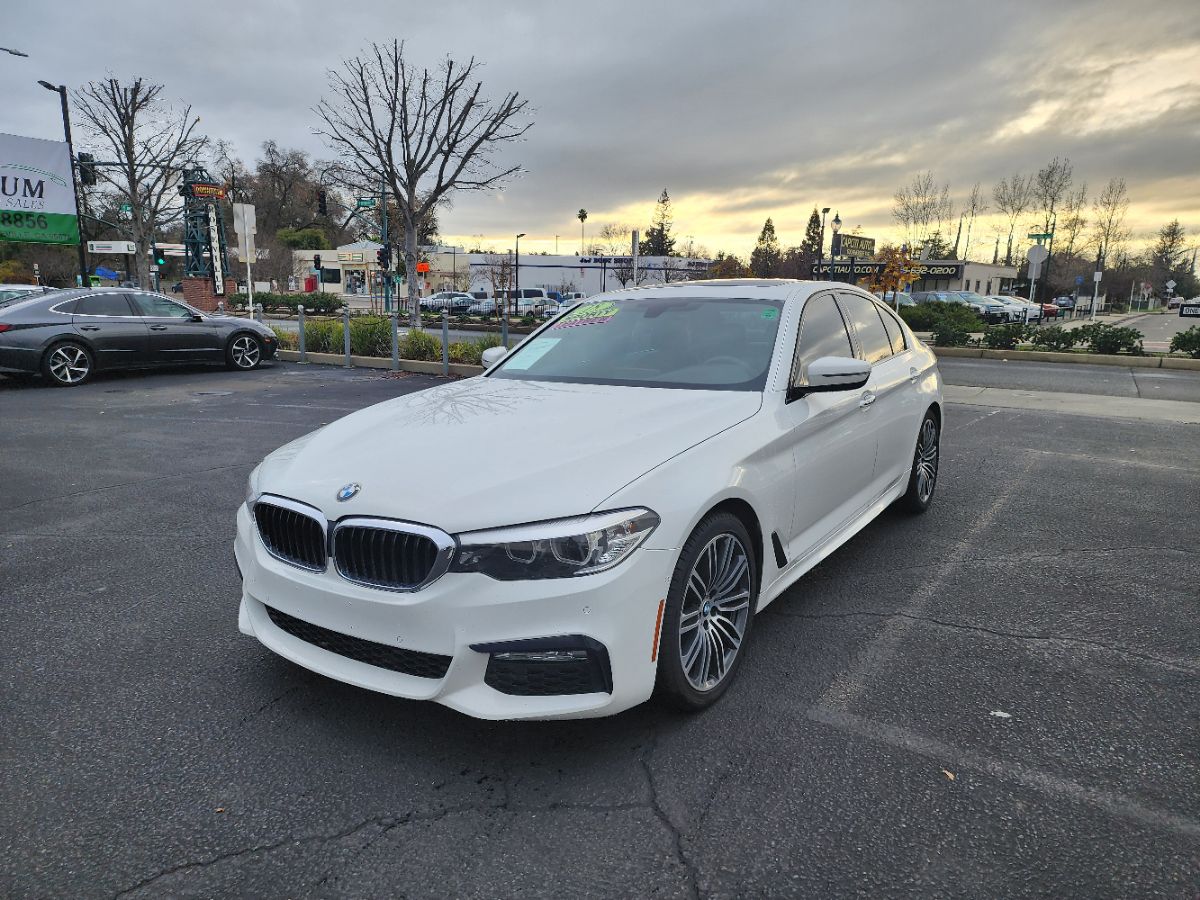 2018 BMW 5 Series 530i's photo