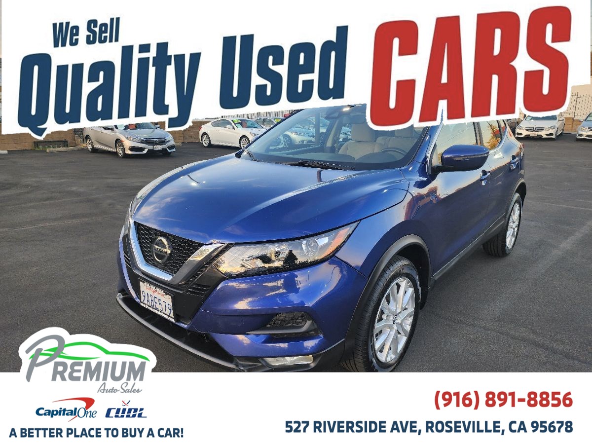 2021 Nissan Rogue Sport SV's photo