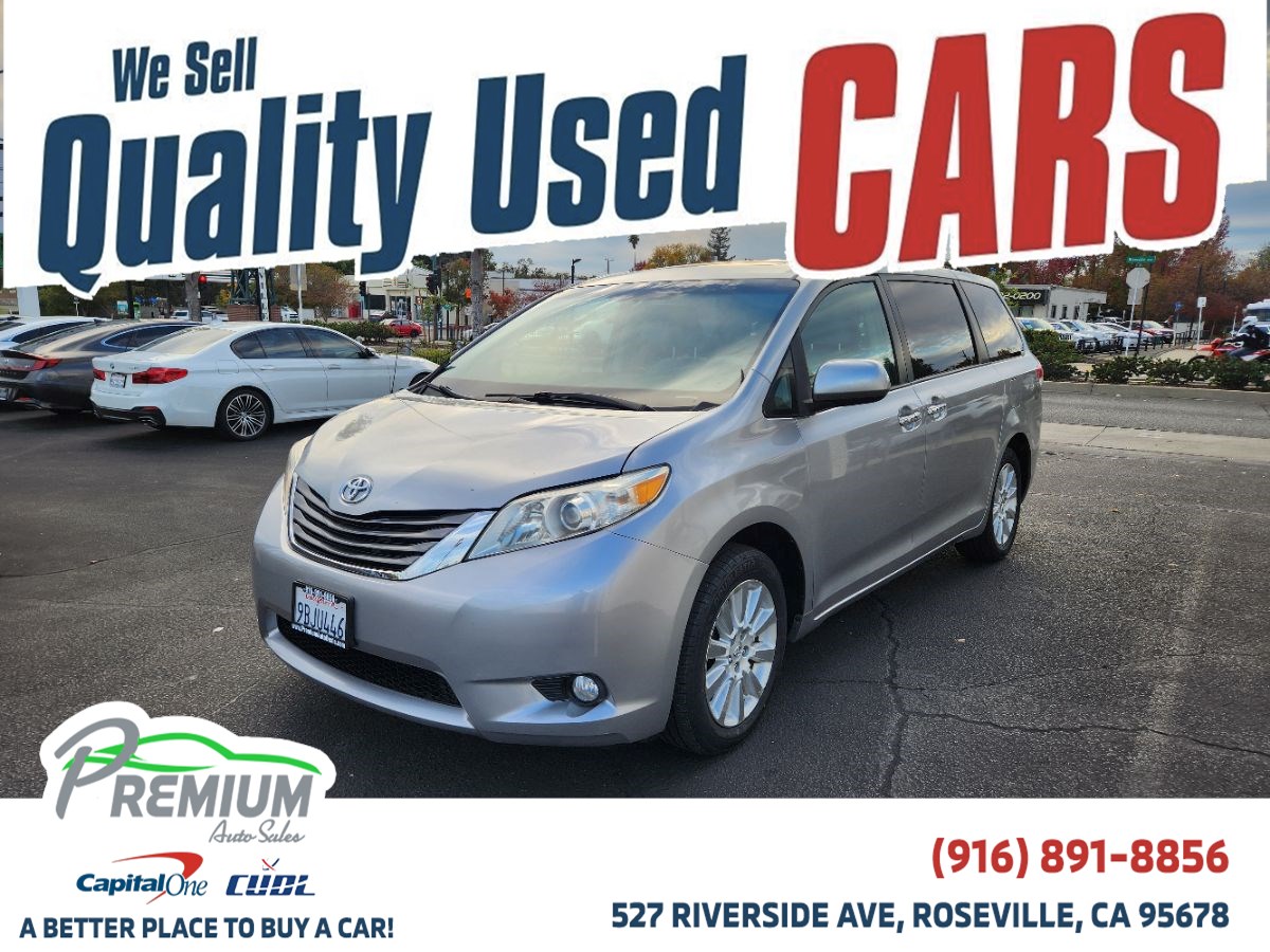 2013 Toyota Sienna Limited's photo