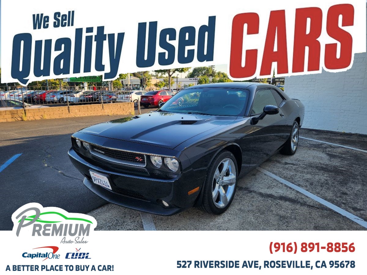 2012 Dodge Challenger R/T's photo