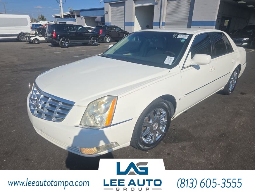 2008 Cadillac DTS 1SD's photo