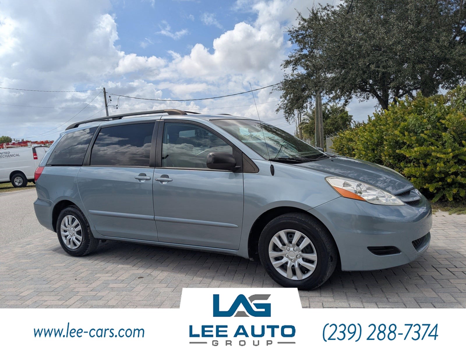 2007 Toyota Sienna LE's photo
