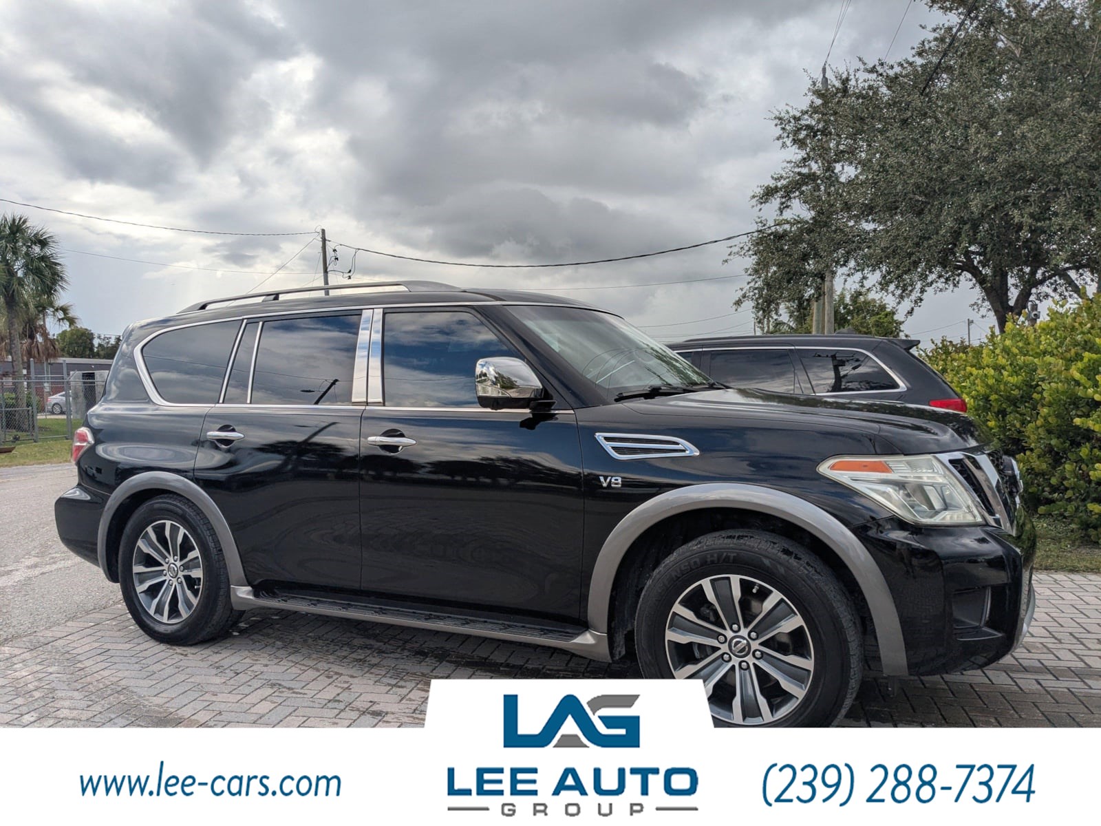 2017 Nissan Armada SL's photo