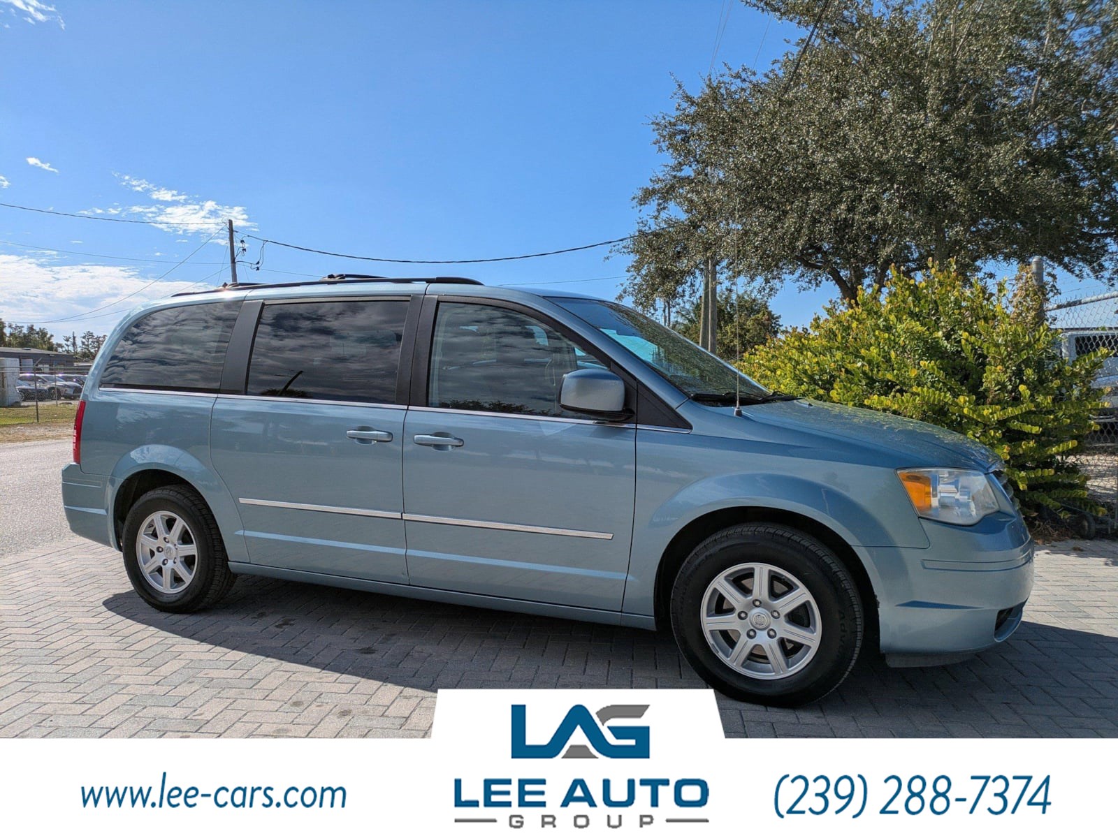 2010 Chrysler Town & Country Touring