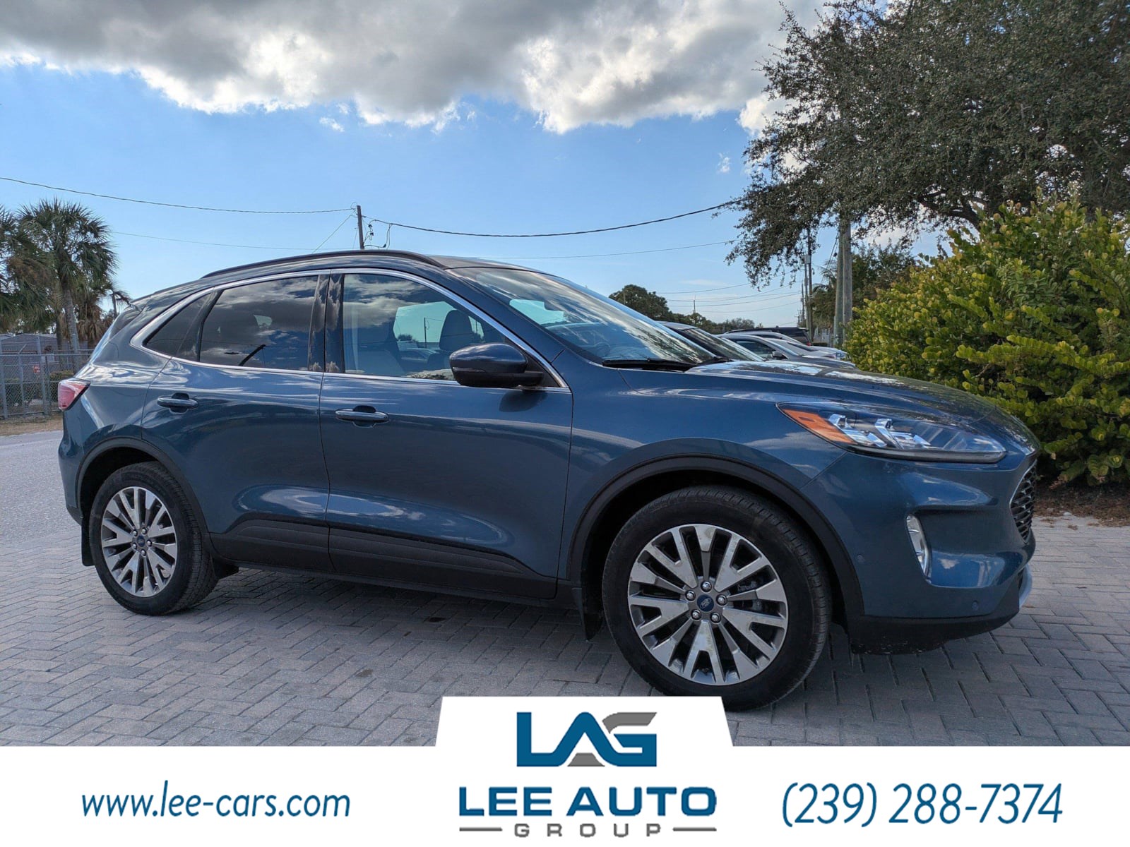 2020 Ford Escape Titanium's photo