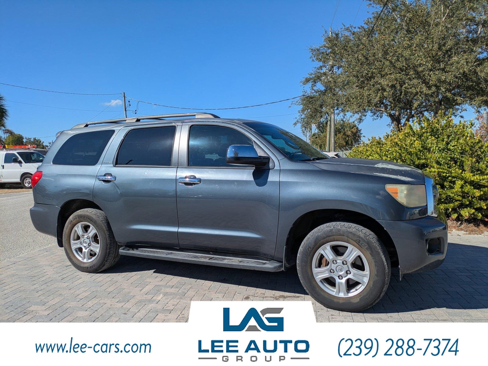 2008 Toyota Sequoia Limited's photo