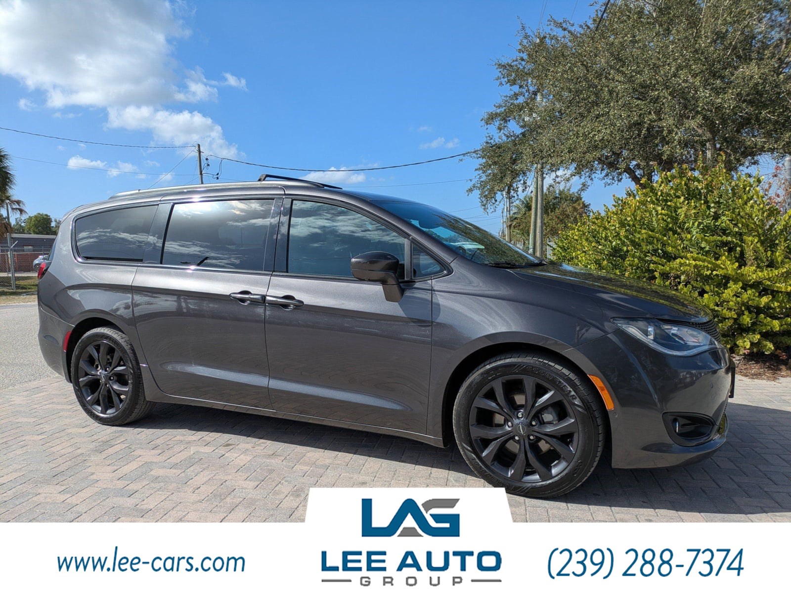 2019 Chrysler Pacifica Touring L Plus's photo