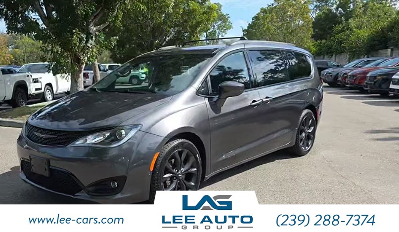 2019 Chrysler Pacifica Touring L Plus's photo