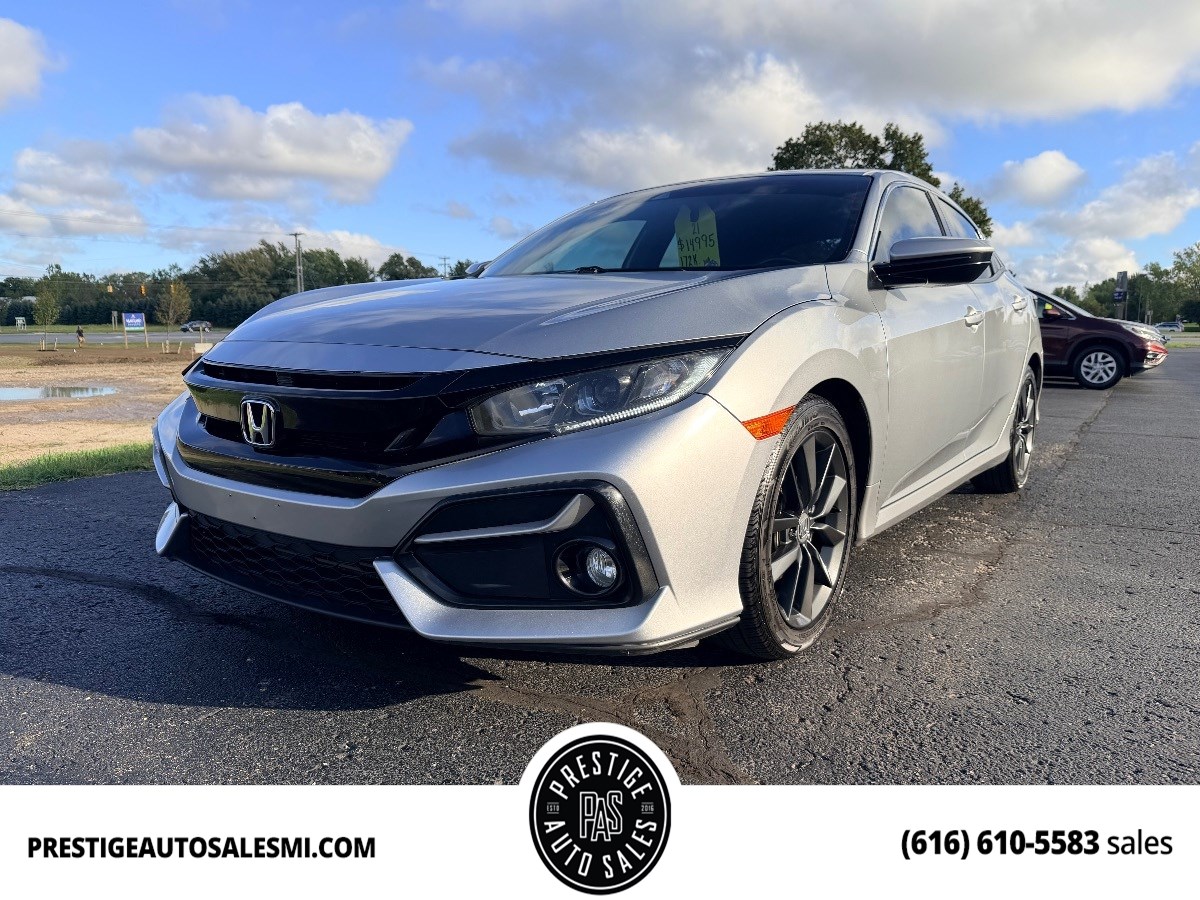 2021 Honda Civic Hatchback EX's photo