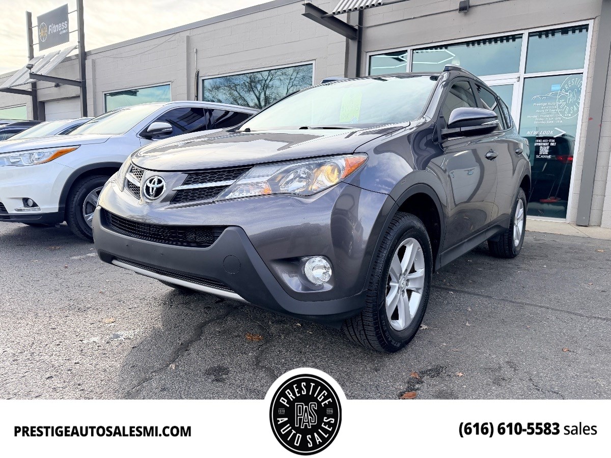 2014 Toyota RAV4 XLE's photo