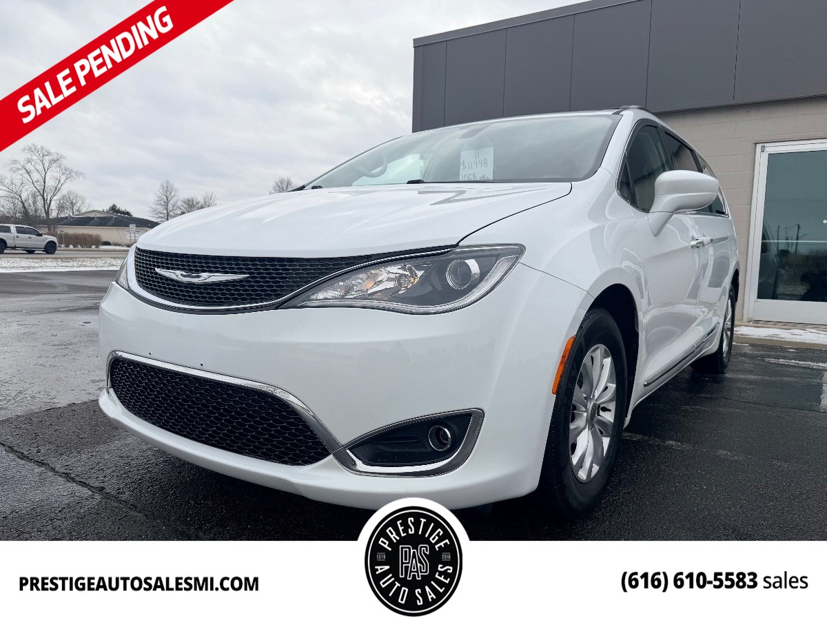 2017 Chrysler Pacifica Touring-L