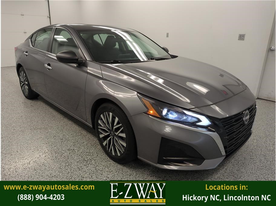 2024 Nissan Altima SV's photo