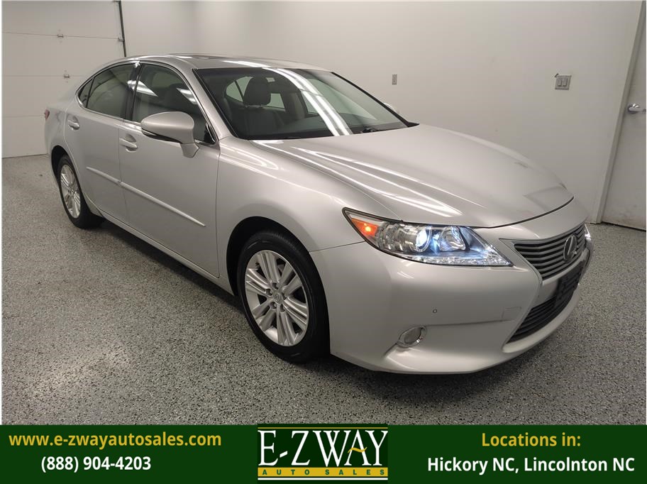 2014 Lexus ES 350's photo