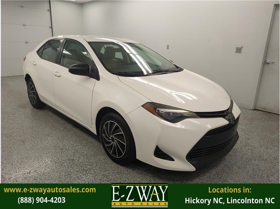 2017 Toyota Corolla LE's photo