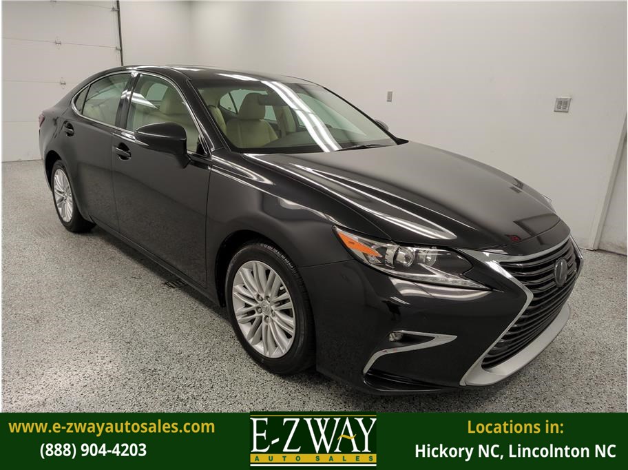 2017 Lexus ES 350's photo