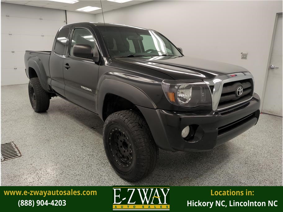 2010 Toyota Tacoma Base's photo